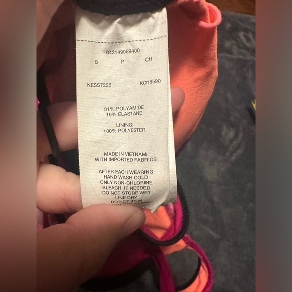 Women’s size small NIKE swim TOP ONLY - Picture 5 of 5